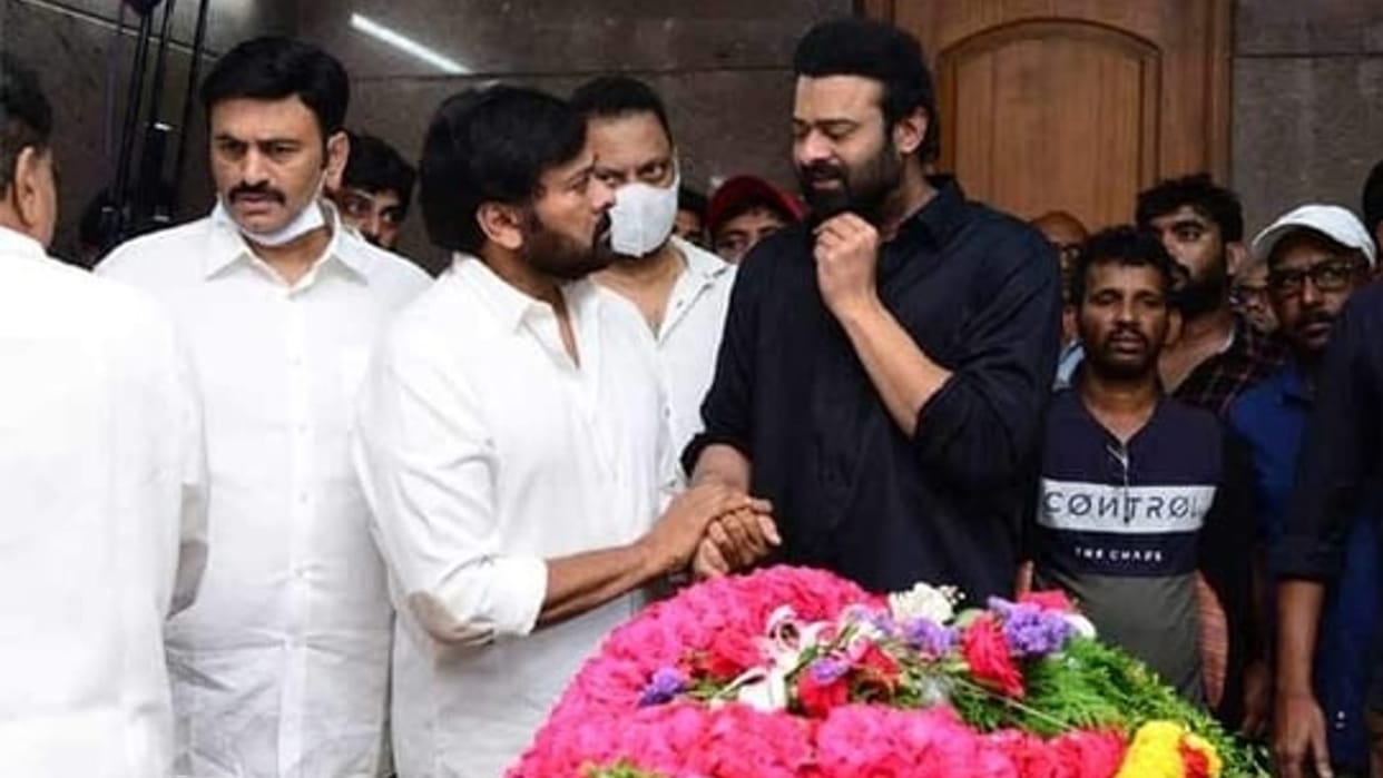 Salaar actor Prabhas breaks down Krishnam Raju death see video