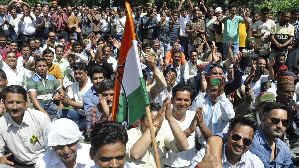 himachal news: congress ticket seekers shakti pradarshan in kullu himachal pradesh