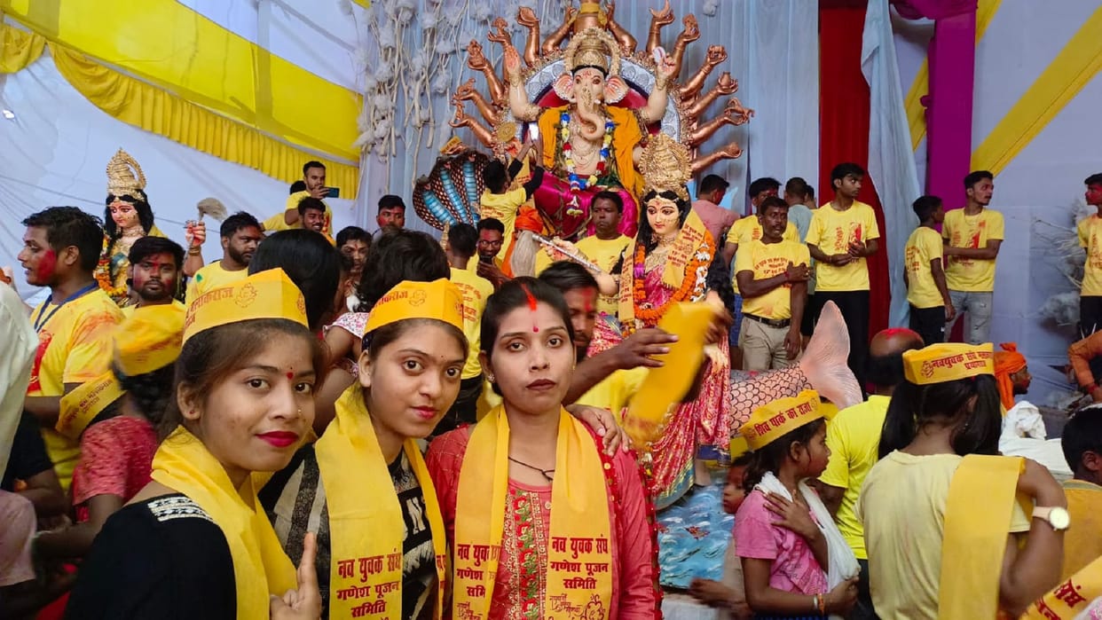 King of Shiva Park bid farewell with moist eyes, devotees took a pledge
