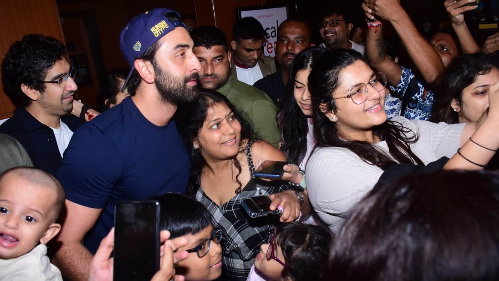 Brahmastra: Ranbir Kapoor Rushes to help fans from falling as they tries to click photos with him with ayan mu
