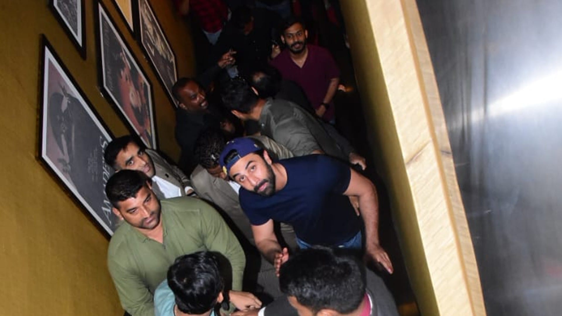 Ranbir Kapoor Ayan Mukerji meet excited fans at the houseful show of Brahmastra, actor reaction on Film