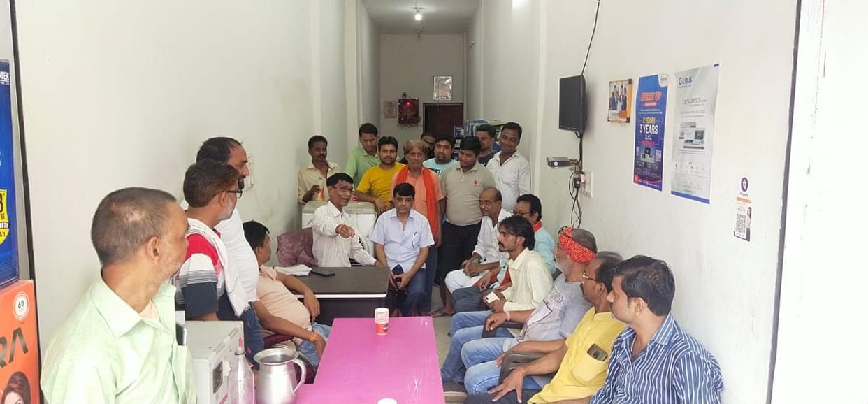 Traders will intensify the demand for overbridge at Pandey Bazar crossing