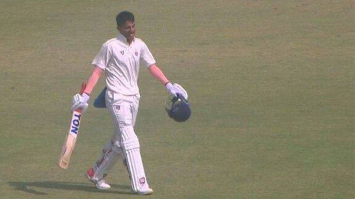 Duleep Trophy Yash Dhull 193 run knock helped North Zone strengthen lead over East Zone