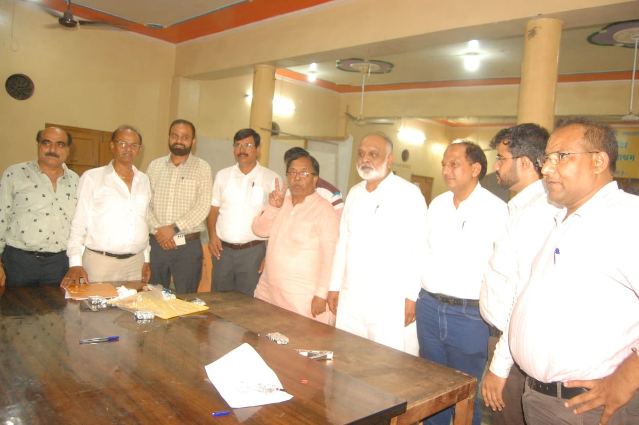 Ravi Bhushan Garg's head adorned the crown of the headship of Sanatan Dharma Mandir