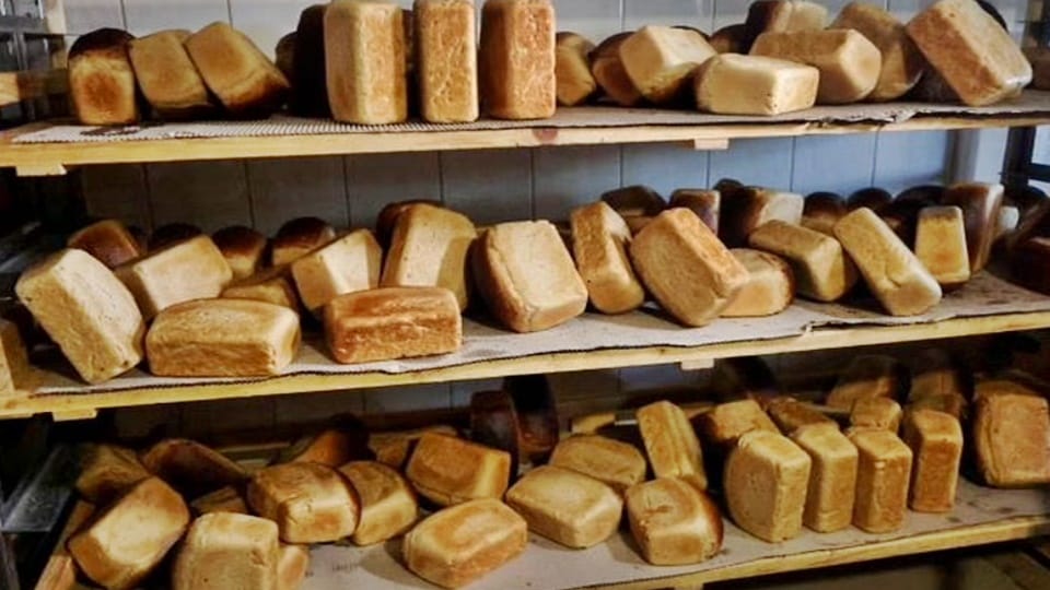 China Covid lockdown forces Xinjiang residents to depend just on bread and noodles