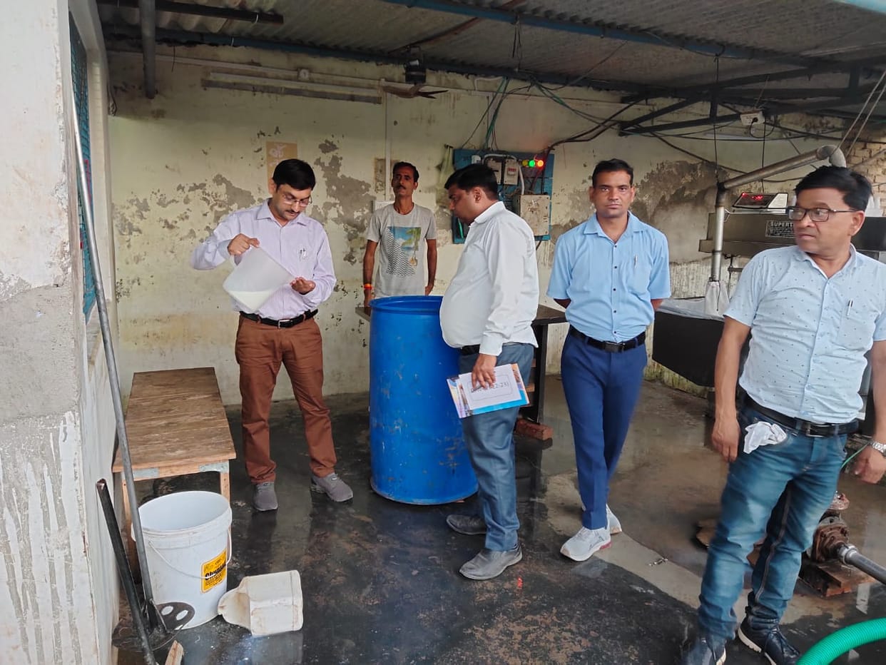 Hardoi, 50 samples tested from mobile van lab failed 14