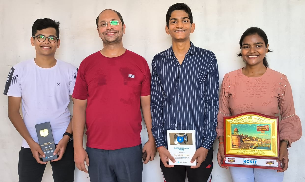 Banda: Bus conductor's son waved the flag of merit