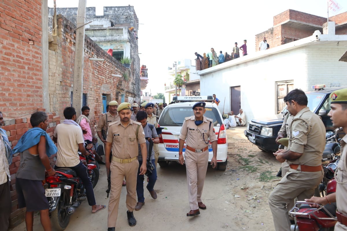 Troubled by online challan of 22 thousand in Kanpur, auto driver commits suicide