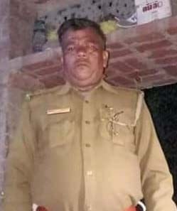 Apple-laden truck overturns, dies of PRD jawan