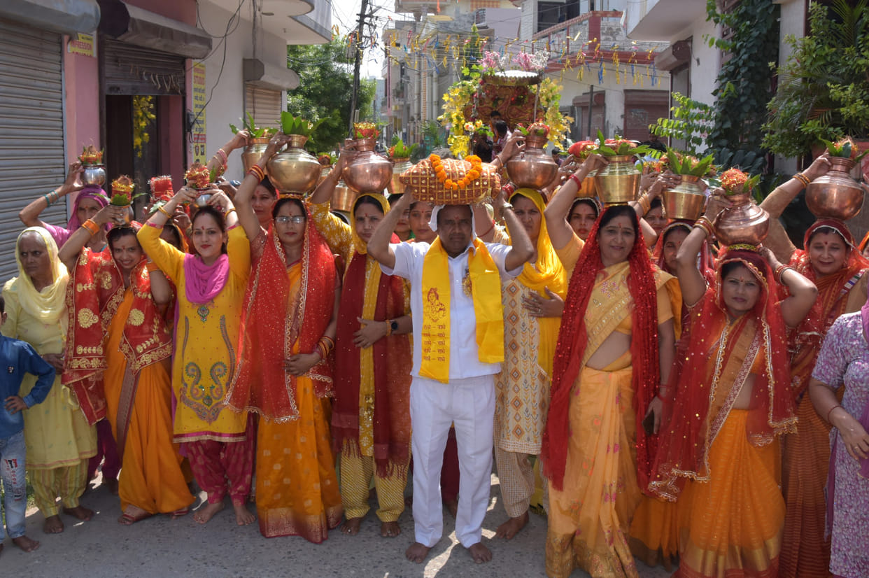 Kalash Yatra taken out with bandwagon