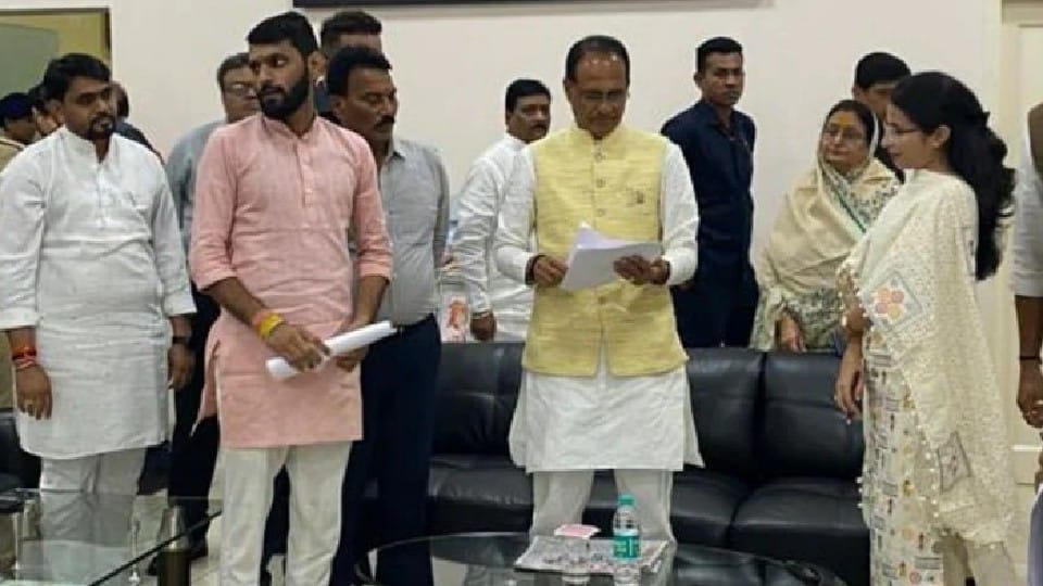 Indore Agriculture College: Shivraj government on backfoot on agricultural college land issue