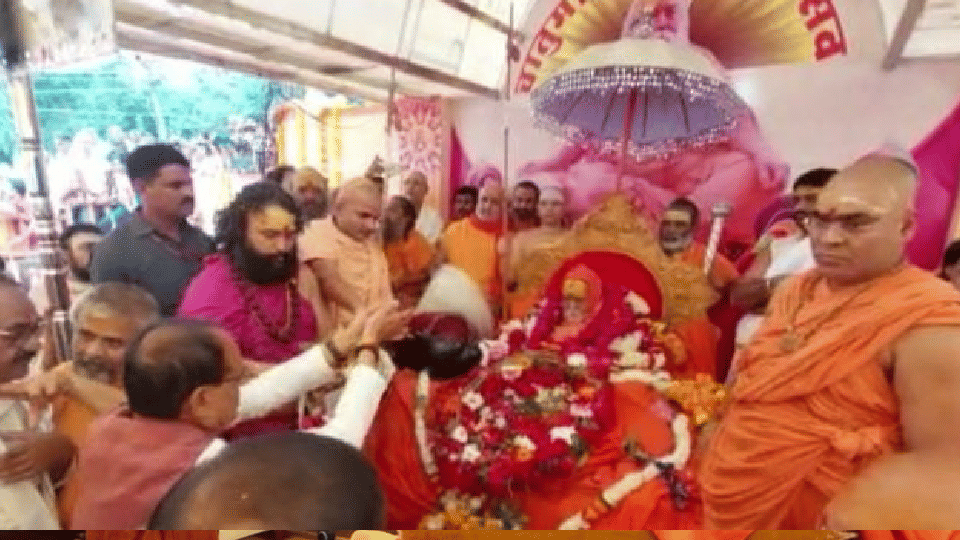 Avimukteshwaranand to head Jyotish Peeth and Sadanand To lead Dwarka Sharda Peeth