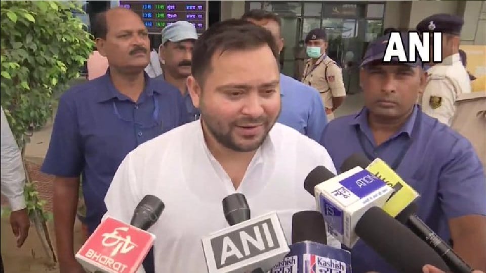 RJD Lalu yadav and JDU Nitish kumar to meet Sonia gandhi, says Tejashwi yadav