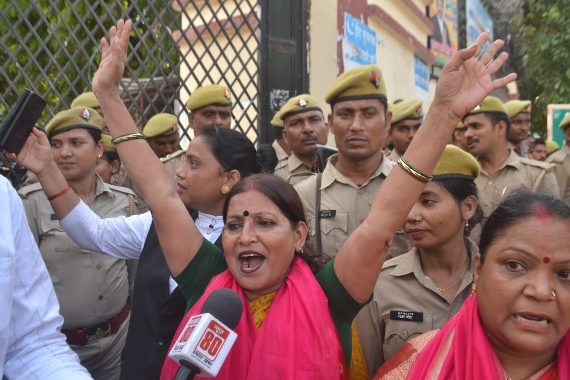 Gyanvapi Masjid Case verdict happiness in hindu side bam bam bol raha hai kashi see in pictures