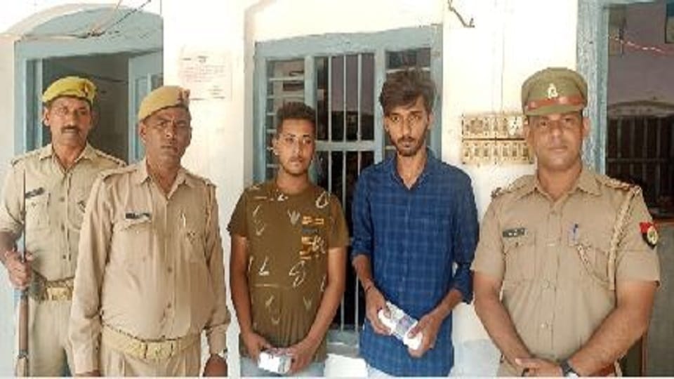 honeytrap Friendship with Instagram then Blackmail  B.Tech student had hatched conspiracy Agra News