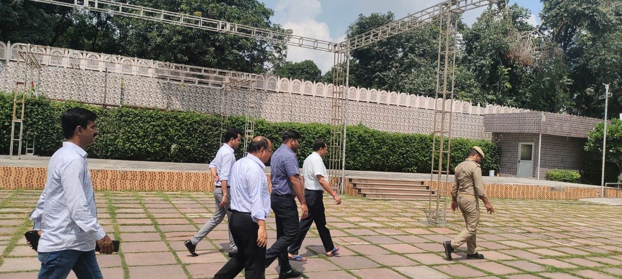 Inspection of banquet hall for residential arrangement