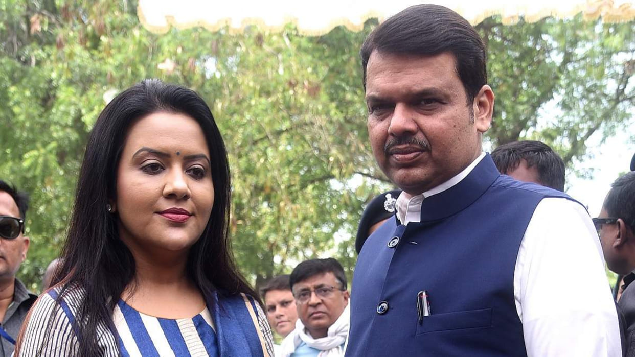 woman arrested from Thane for making derogatory remarks against Dy CM Devendra Fadnavis wife Amruta on fb