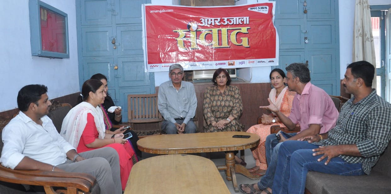 Hindi language became a weapon for revolutionaries in the freedom struggle