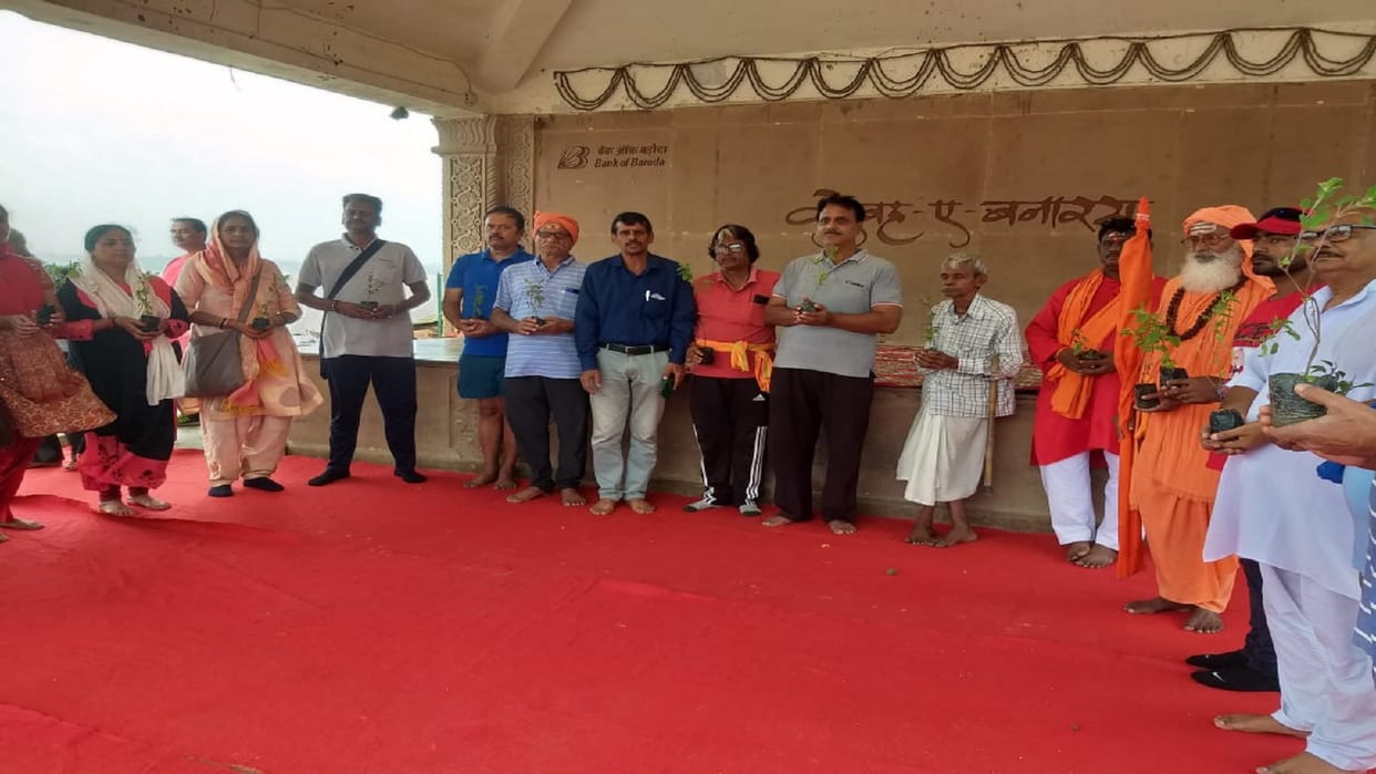 Jagriti Foundation pays tribute to Shankaracharya in varanasi