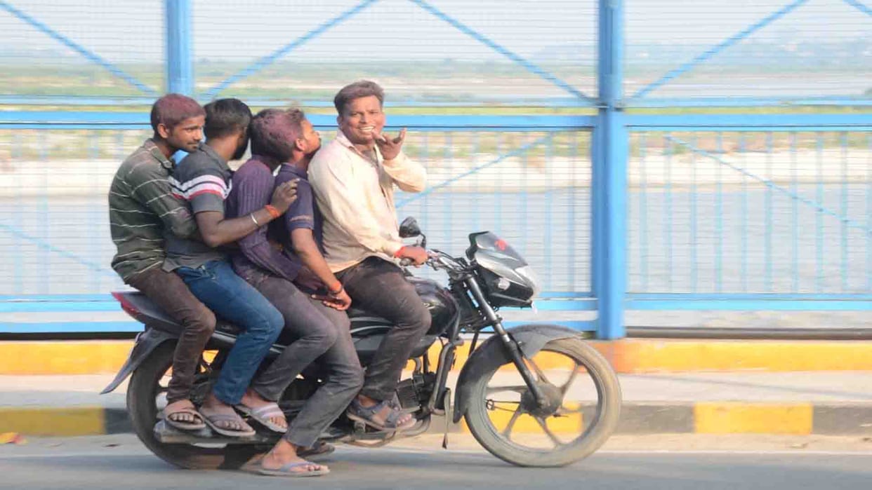 Rs 4.34 crore challaned for not wearing helmet in Kanpur
