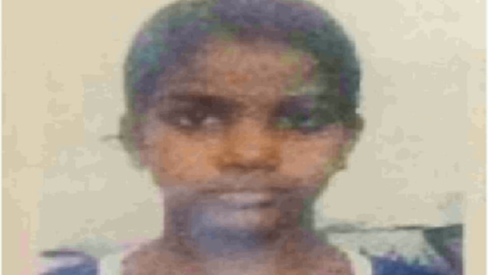 11 year old girl died due to iron gate collapse in delhi