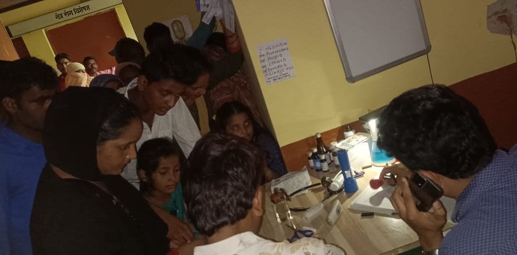 Power failure, doctors saw patients in torchlight