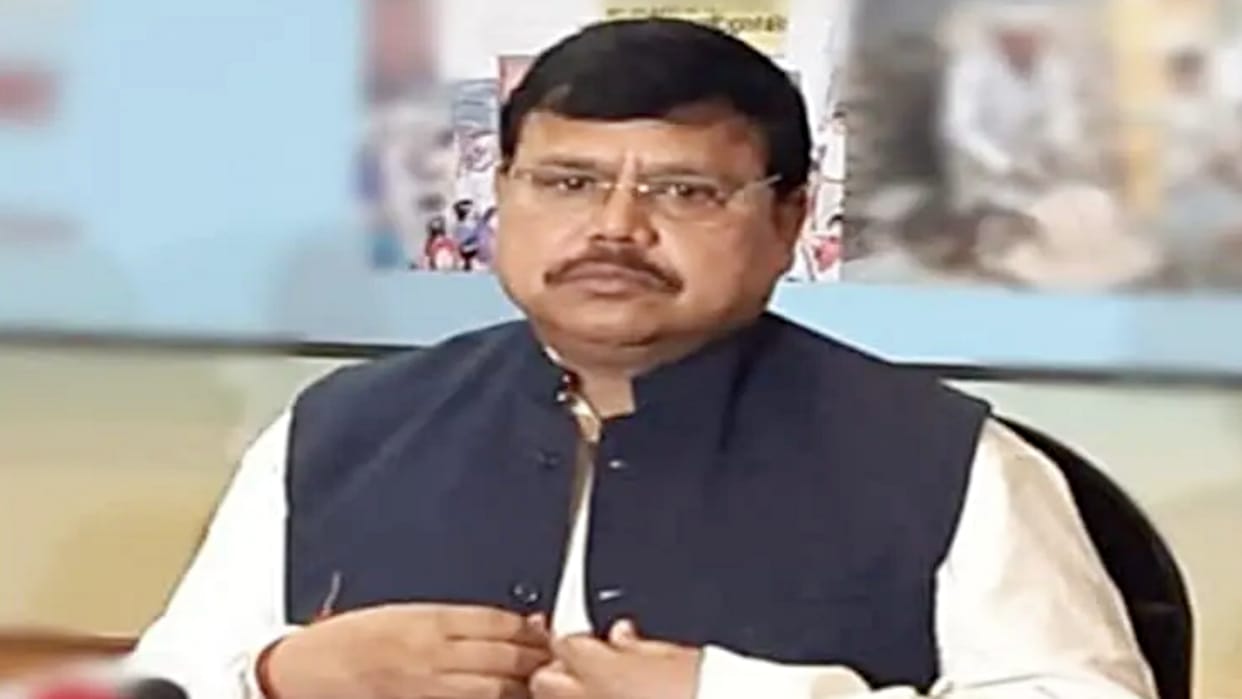 mp energy minister pradyumna singh family electricity bill outstanding of crores of rupees