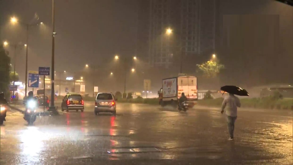 Rainfall lashes parts of Mumbai see photos