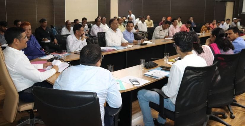 Bank guarantee not necessary on projects up to two crores: DM