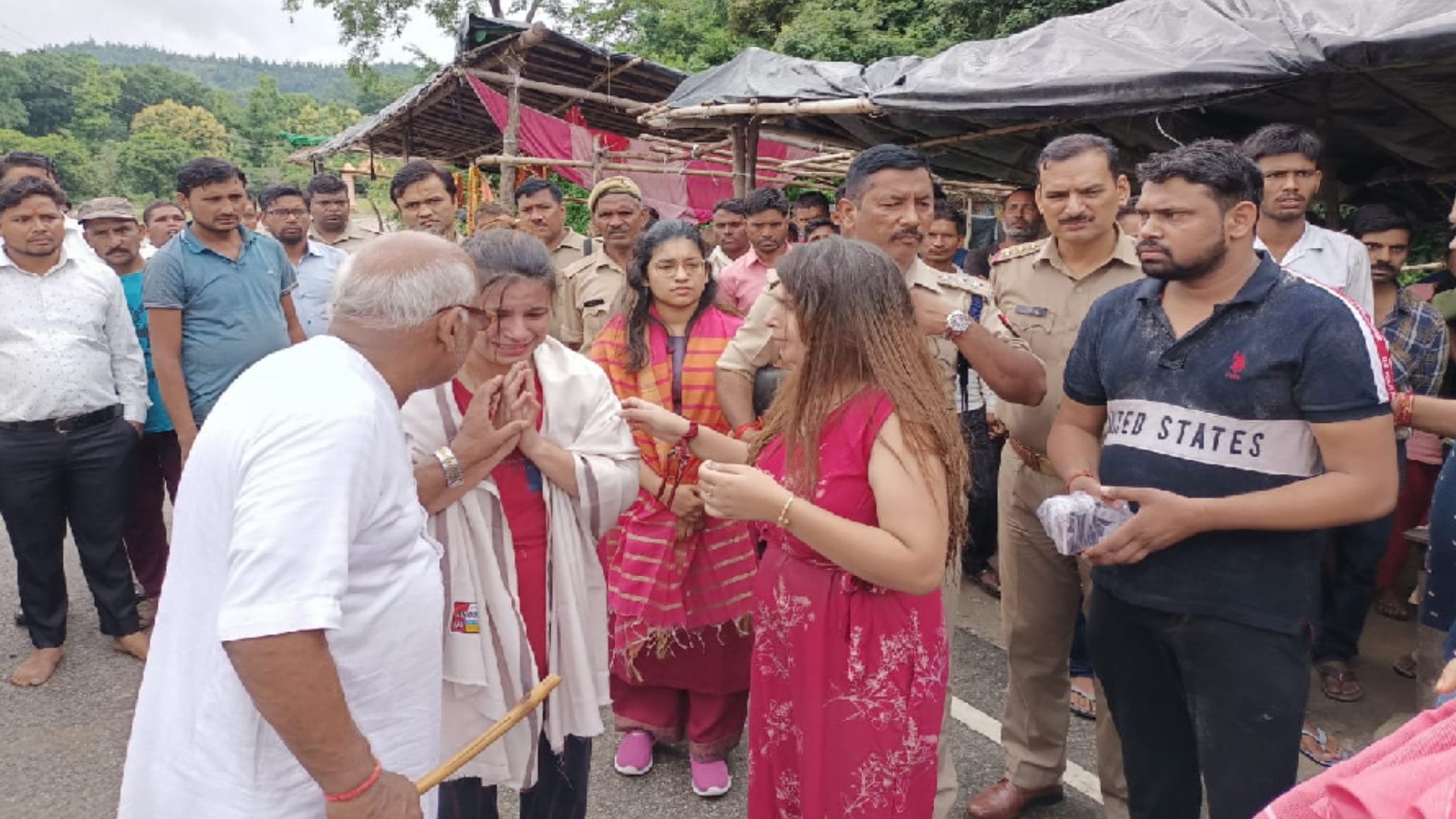 Saharanpur Shakambhari accident: Daughters are in shock after death of mother see photos