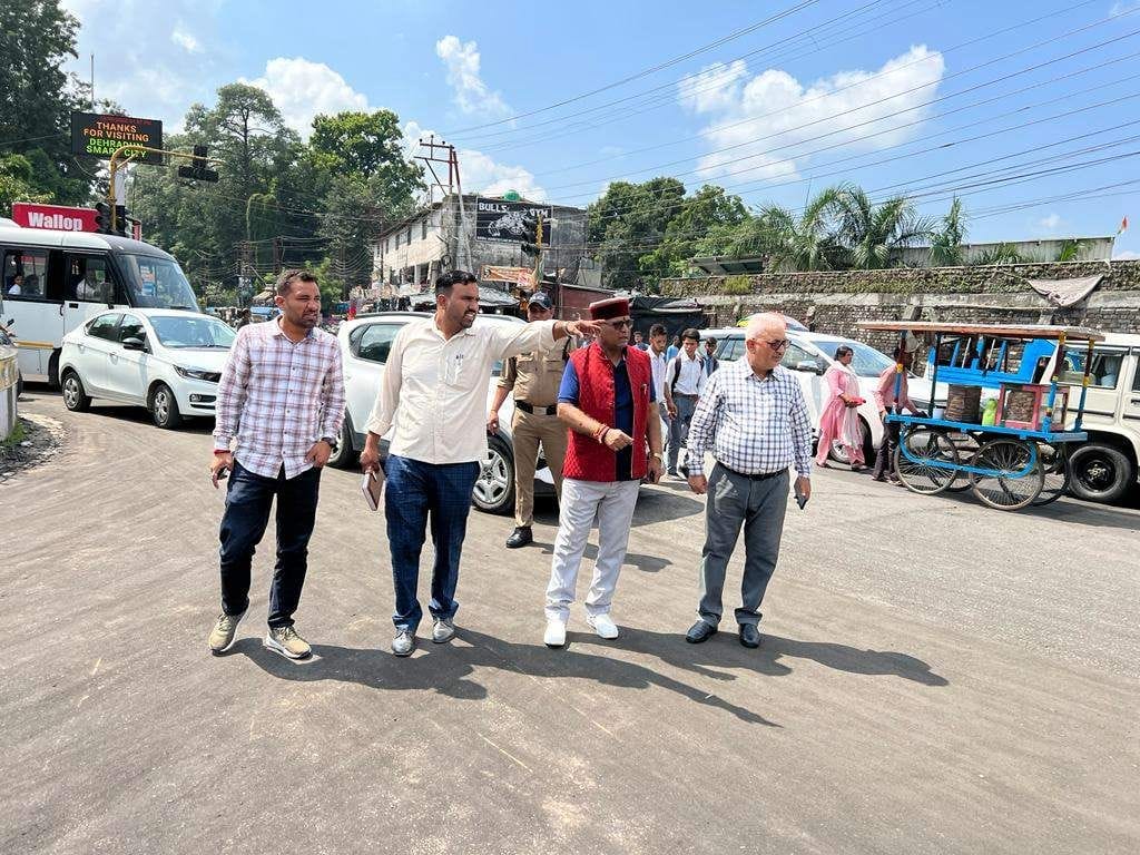 Speed up smart city works, people should not have trouble: CM