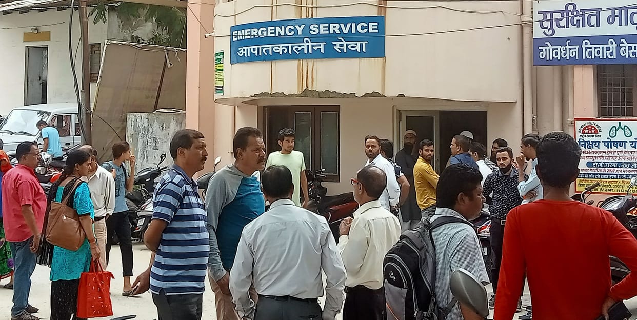 Road Accident School Teacher son dies daughter injured Uttarakhand news in hindi