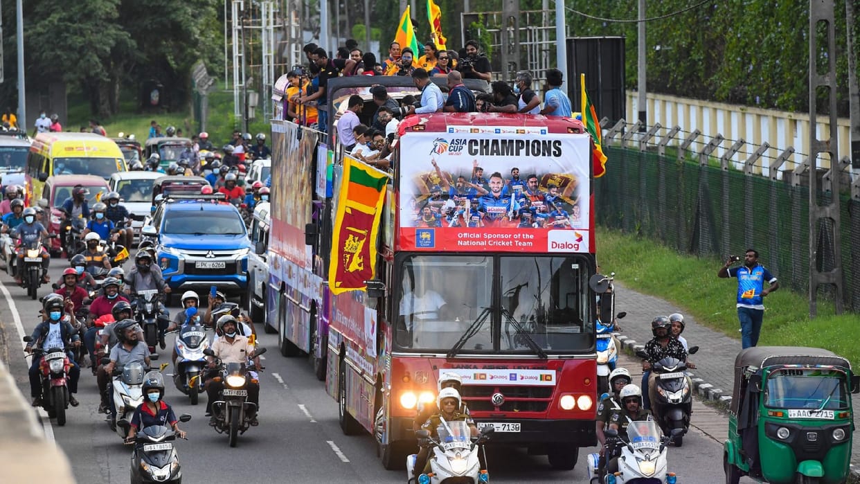 Sri Lanka take out victory parade on open-top bus after Asia Cup 2022 triumph