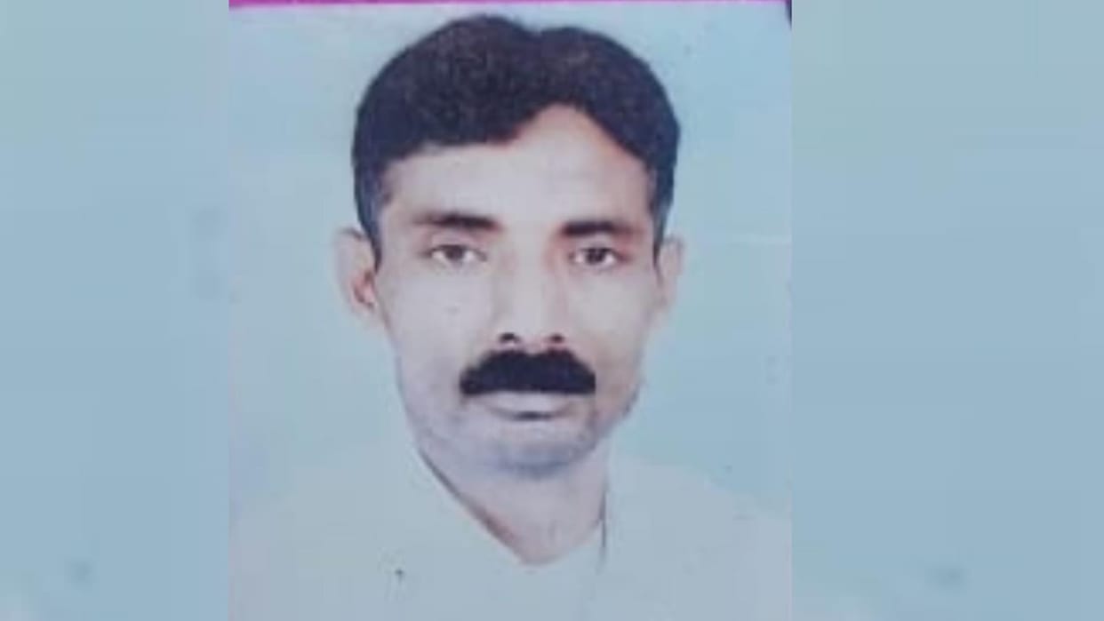 Former pradhan's husband shoots himself in Raebareli.