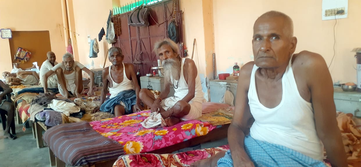 80 old people forced to live lonely life in old age ashram