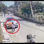 बाइक सवार ने पेट्रोल छिड़ककर कार में लगाई आग
