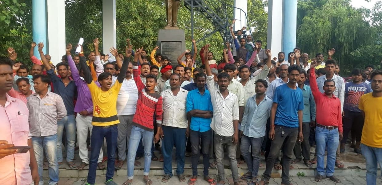 E-rickshaw drivers furious as soon as the route number