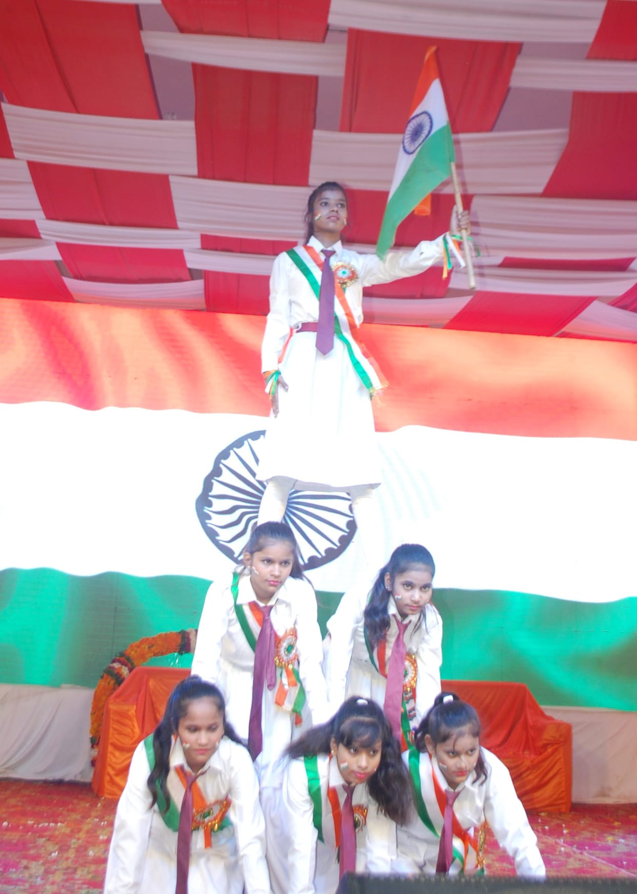 Children's dance and singing competition held in Mela Pandal