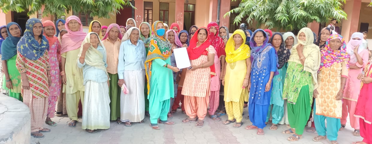 Police personnel stopped women who went to worship