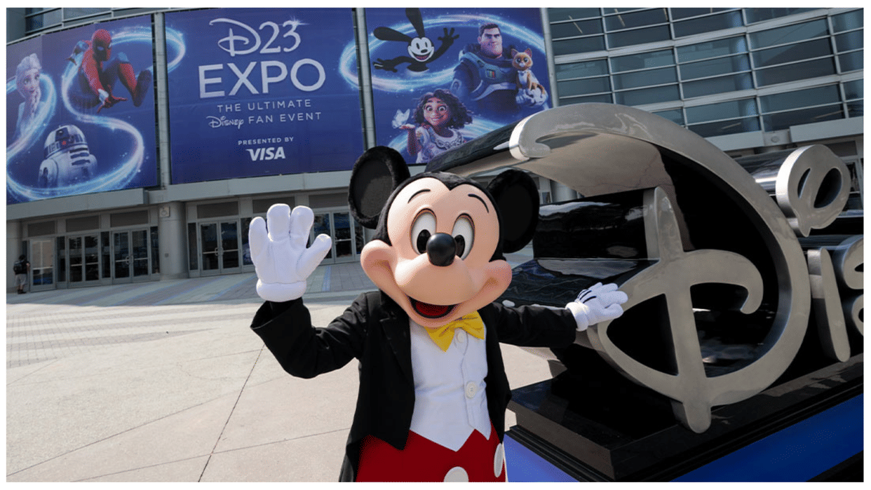 Hindi Diwas 2022 Amar Ujala asked question in Hindi at Global Conference At D23 Disney executives said thanks