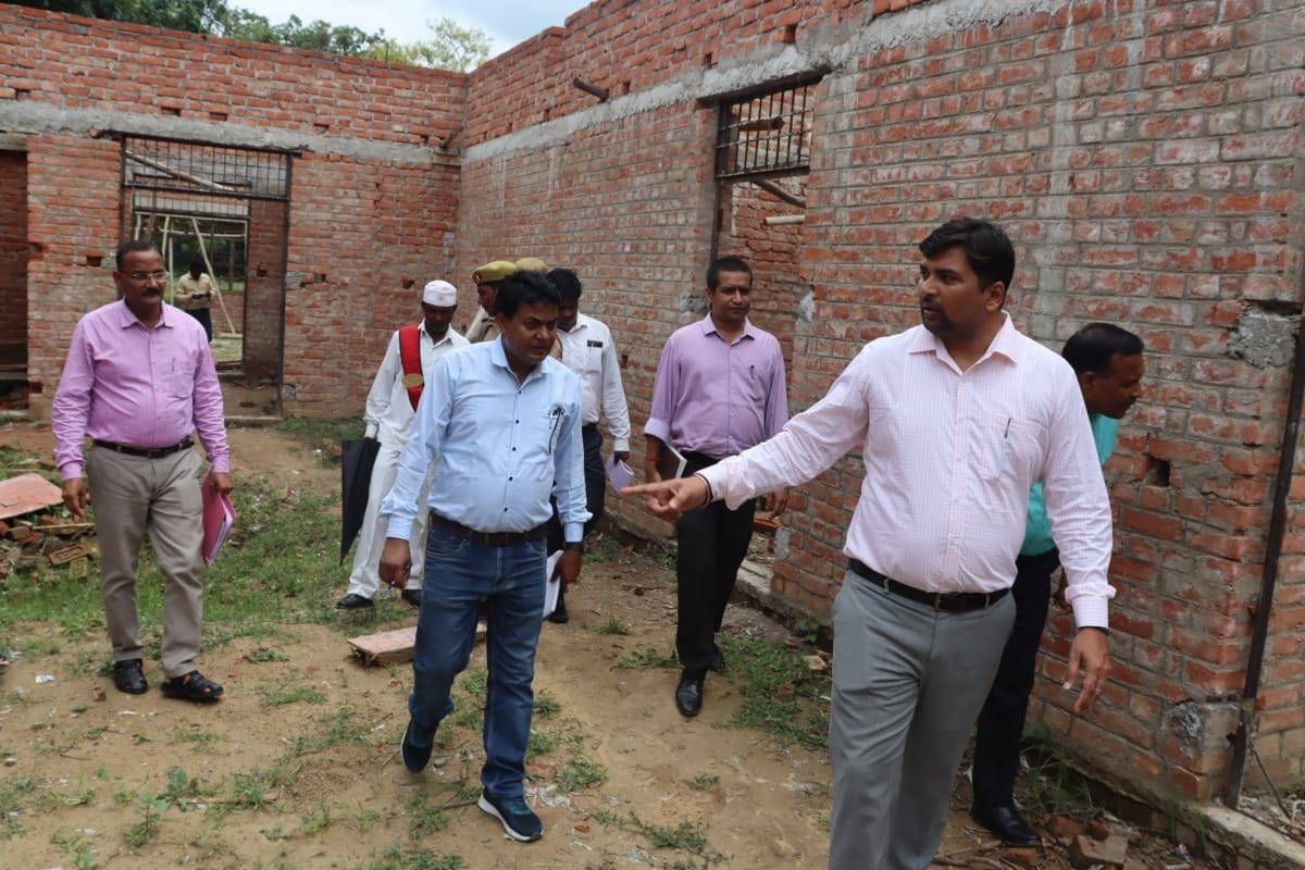 Chitrakoot: DM inspected the industrial area