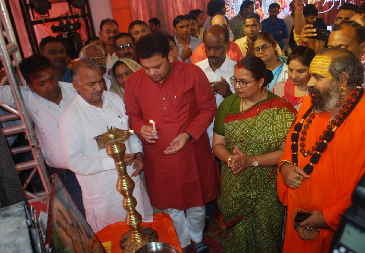 Hathras: Government working continuously in the interest of Shikshamitras: Sandeep