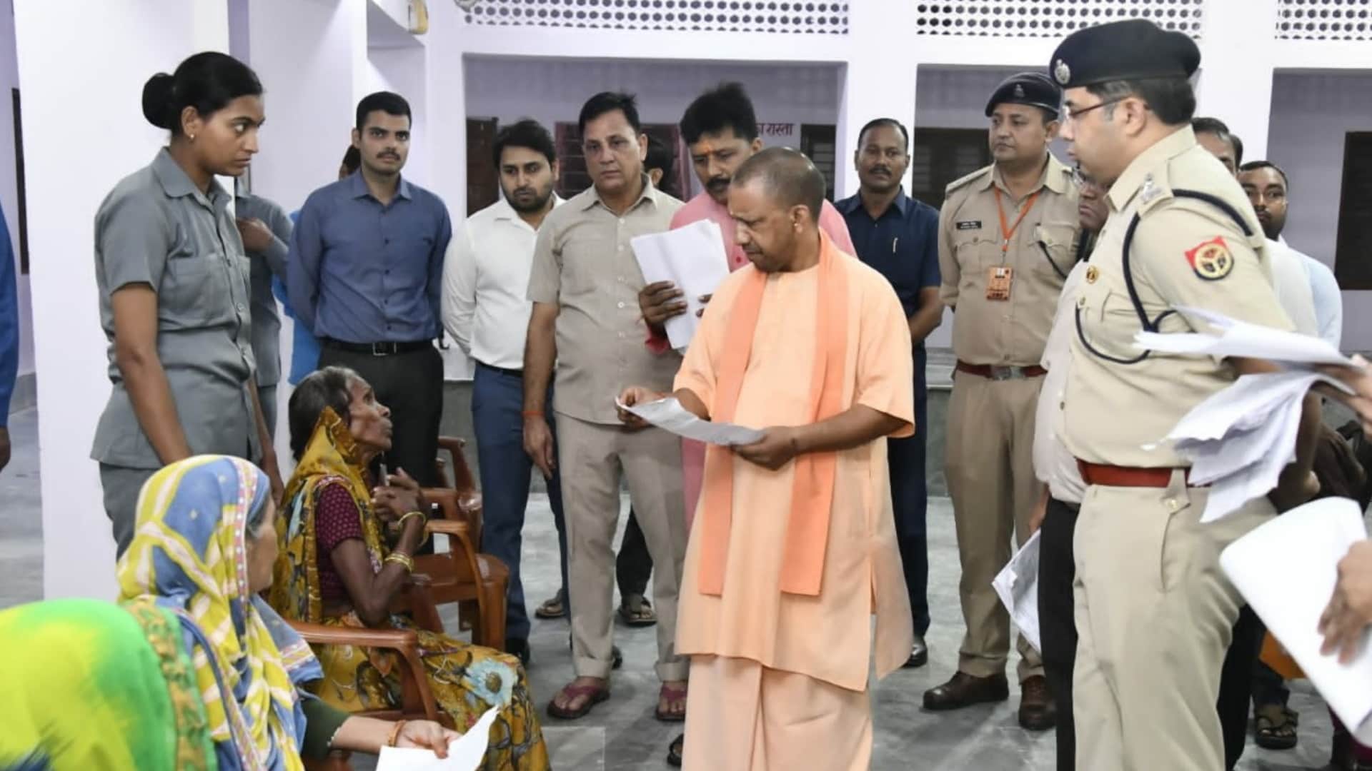 CM Yogi held public court in Gorakhpur