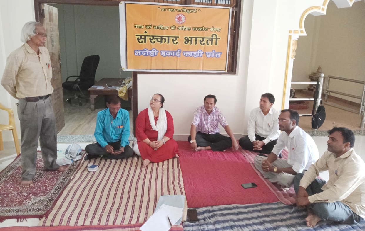Hindi's increasing status in the world should be declared as national language