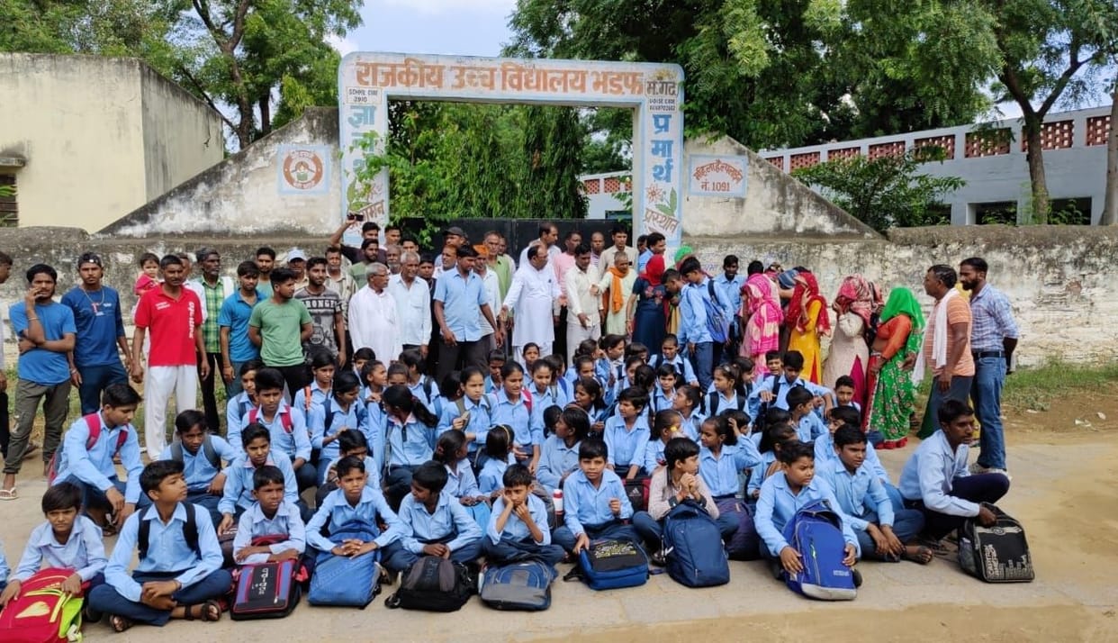 Villagers and students lock the school for the appointment of teachers