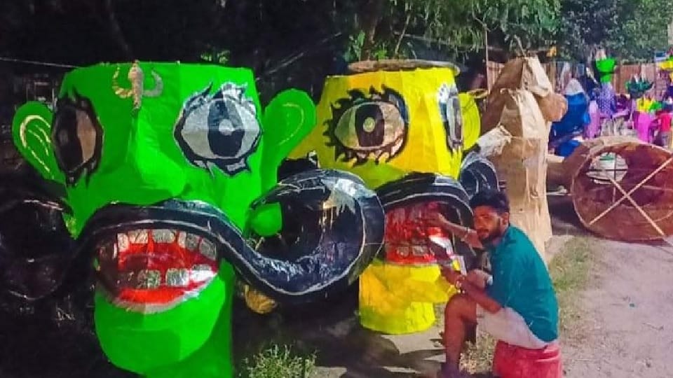 Ravana is being built day and night on MG Road more demand for effigies ranging from two to ten thousand