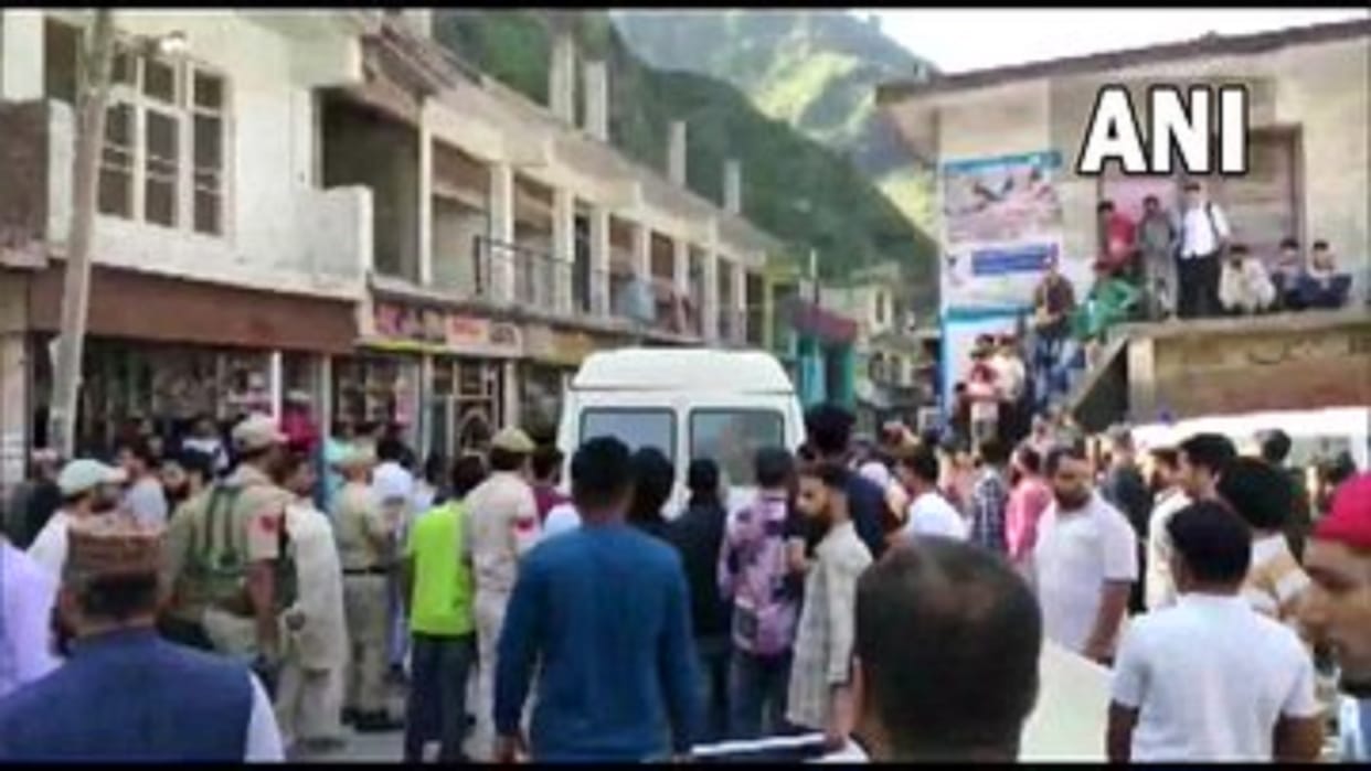 big road accident mini-bus accident in Sawjian of Poonch of Jammu and Kashmir