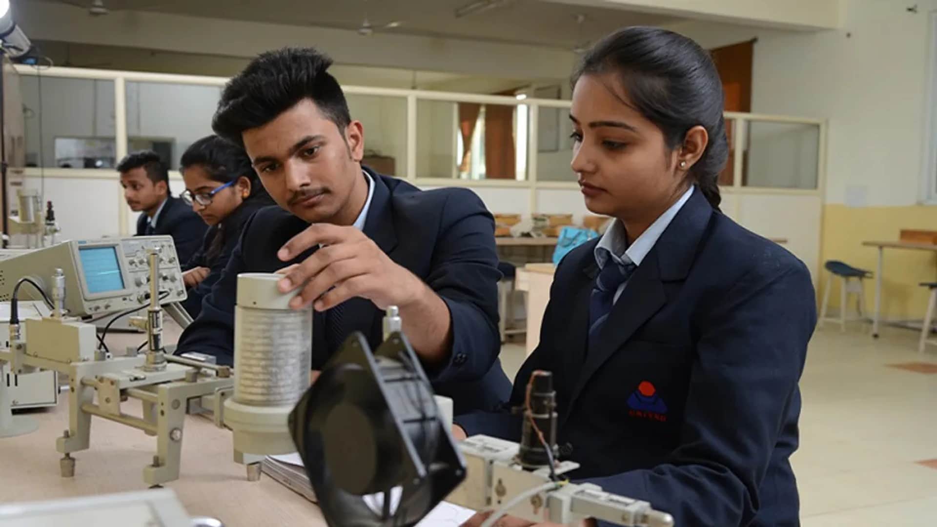 Hindi Diwas 2022 In Madhya Pradesh engineering and medical education in Hindi