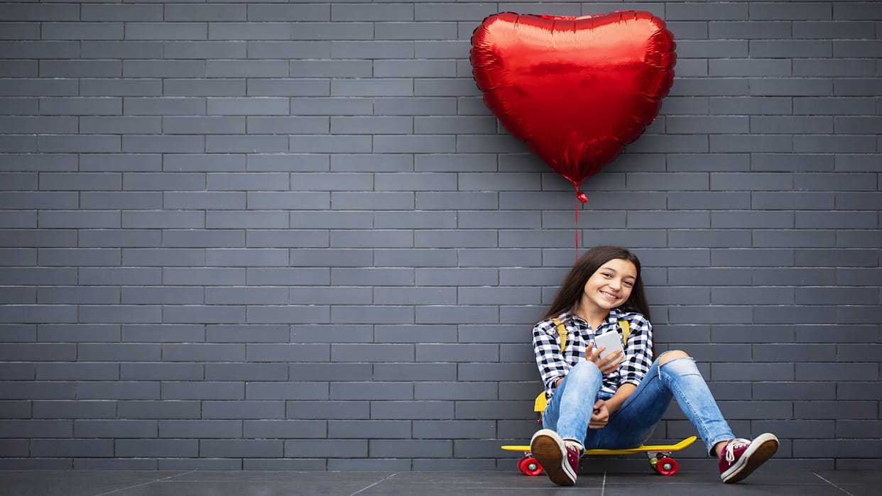 Parenting Tips To Deal With Your Child Teenage Love And Romantic Relationship