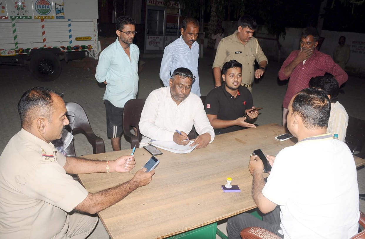 10 quintal mentha grain caught, suspected of tax evasion